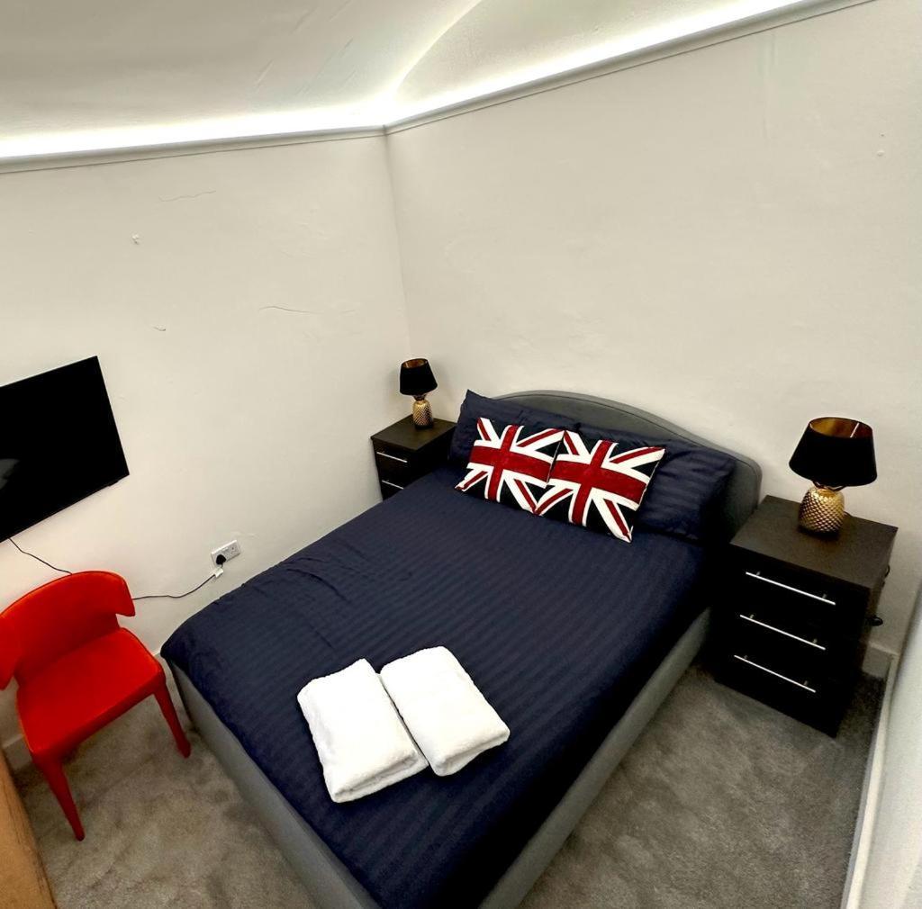 Ground Floor Flat * Londra